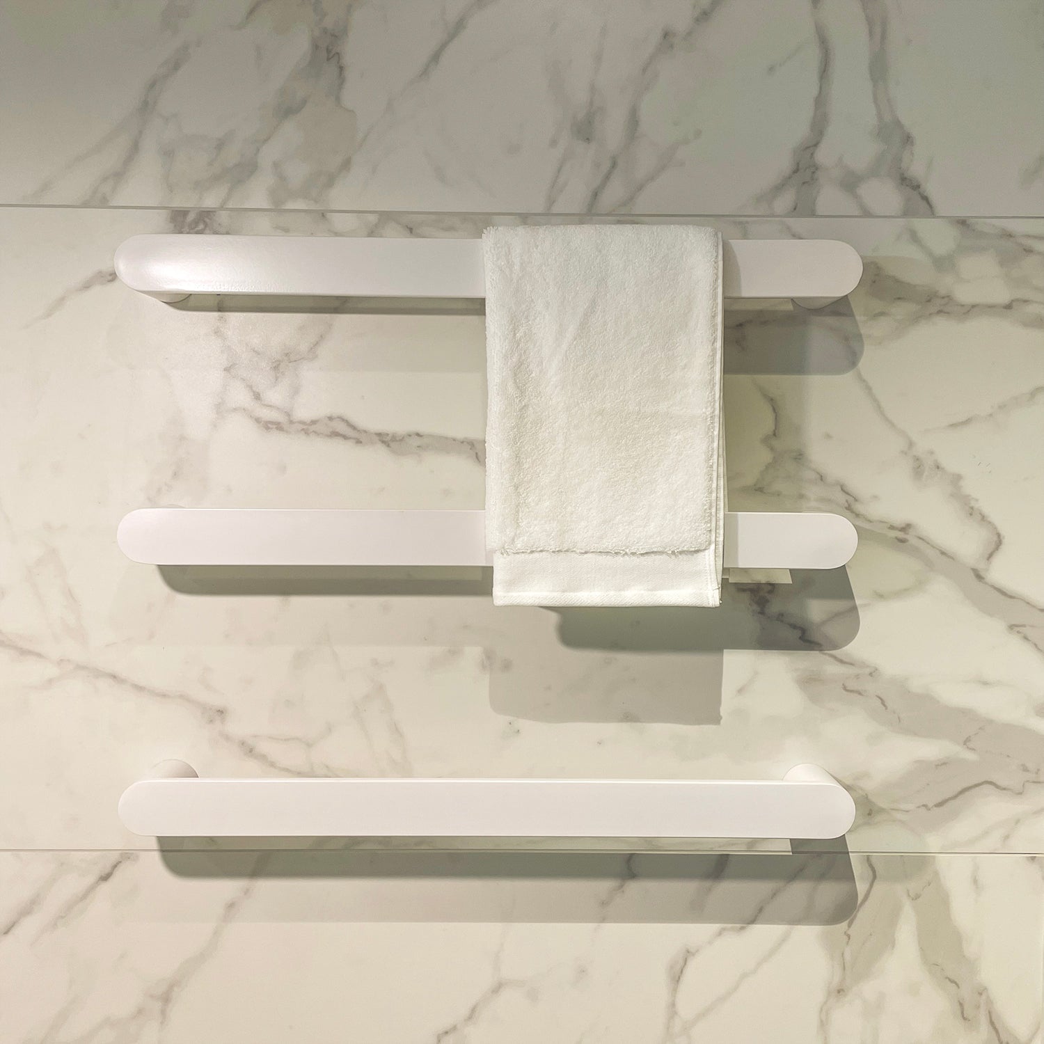 lamone-round-heated-single-bars-650-matte-white