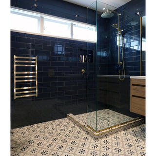 square-heated-towel-rail-900