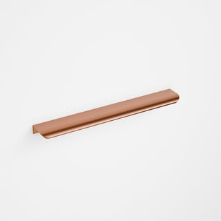 code-interiors-aura-300-handle-brushed-copper-side-on