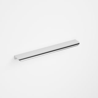 code-interiors-aura-300-handle-chrome-side-on