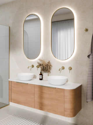 aura-led-mirror-with-brushed-brass-frame-bathroom-setting-render
