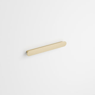 code-interiors-flow-200-handle-brushed-brass-front-on