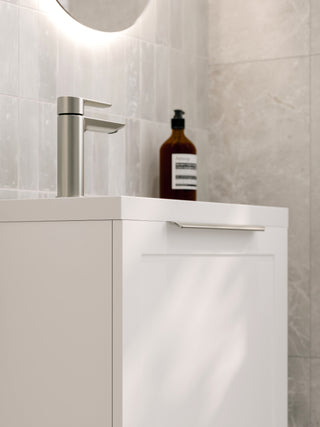 Lineare 450 WC Vanity | Floorstanding