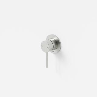 nature-shower-mixer-in-brushed-nickel-with-code-logo