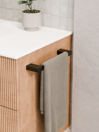 LINEARE HAND TOWEL RAIL 300MM