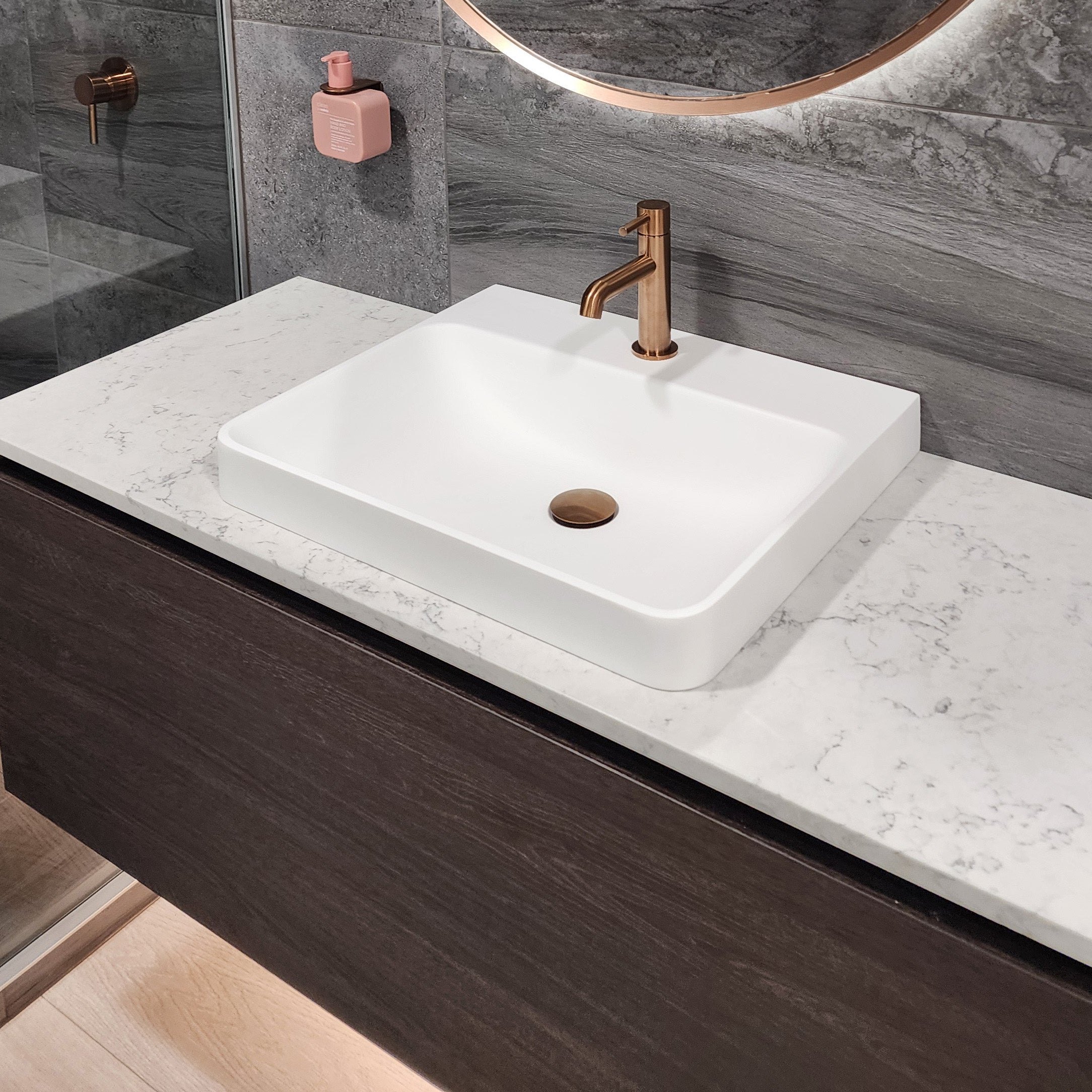 lineare-villastone-vanity-baswin-matte-white